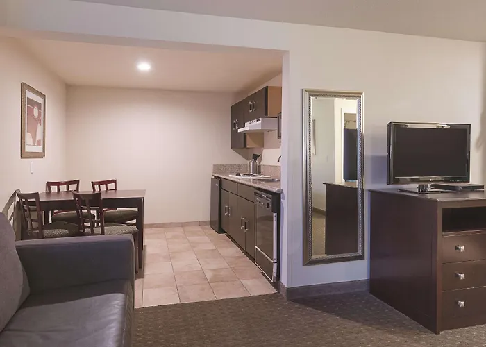 La Quinta By Wyndham Portland Nw
